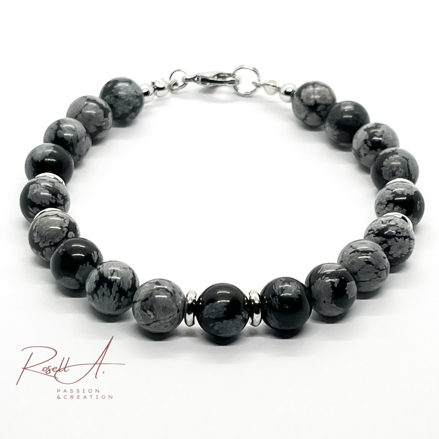 Herrenarmband mit Schneeflockenobsidianperlen und rhodinierter Oberfläche, vollständig abgebildet